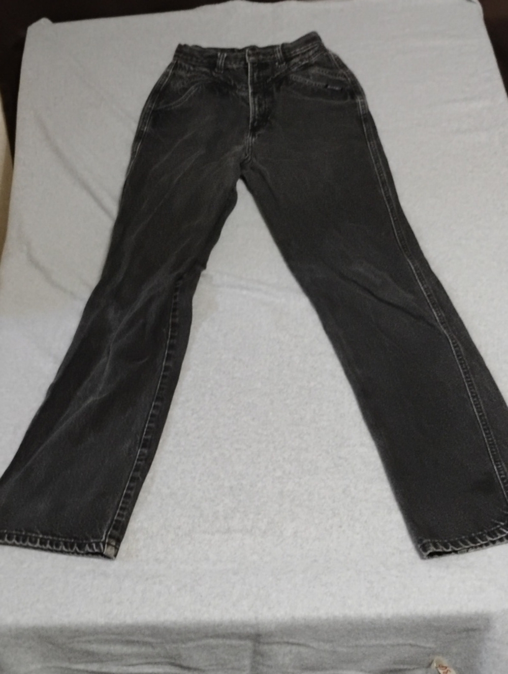 High-Rise Black Women's Jeans with Subtle Vintage Wash